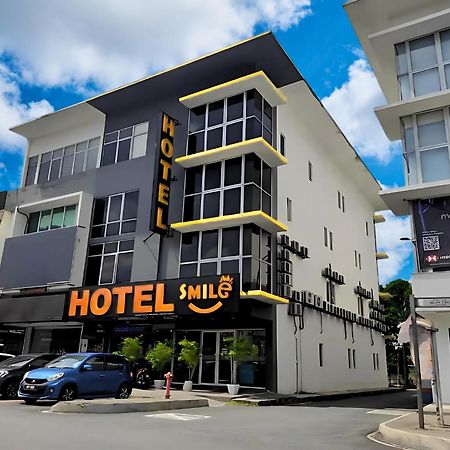 Smile Hotel C180 Cheras Selatan المظهر الخارجي الصورة