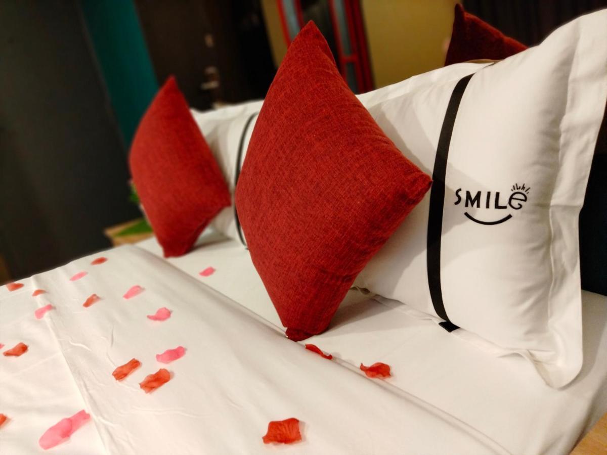 Smile Hotel C180 Cheras Selatan المظهر الخارجي الصورة