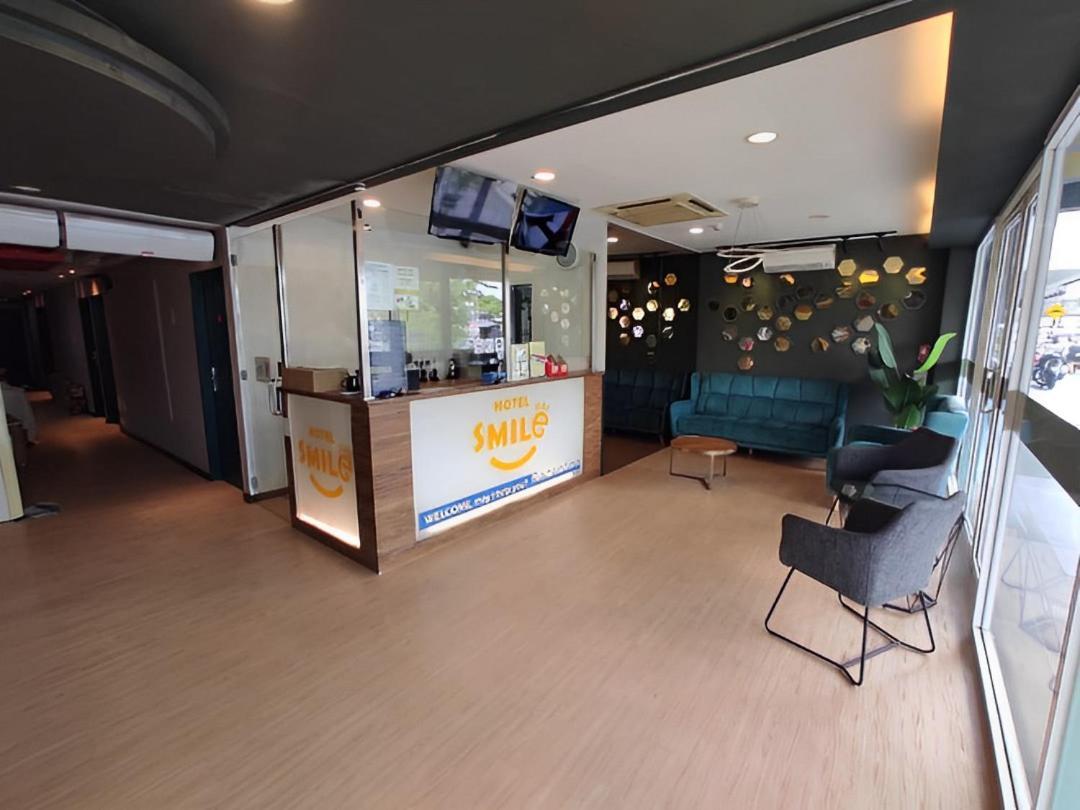 Smile Hotel C180 Cheras Selatan المظهر الخارجي الصورة