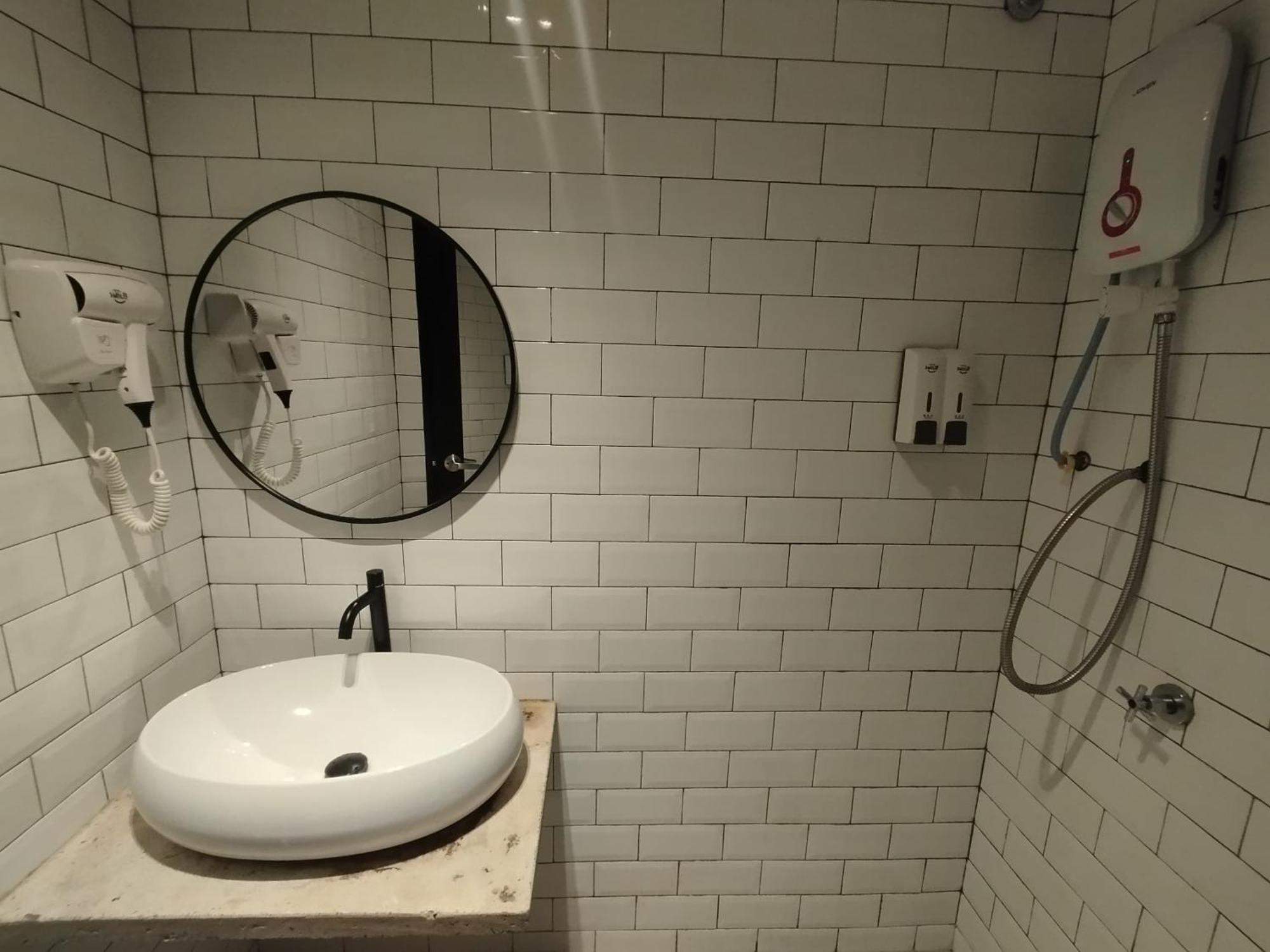 Smile Hotel C180 Cheras Selatan المظهر الخارجي الصورة