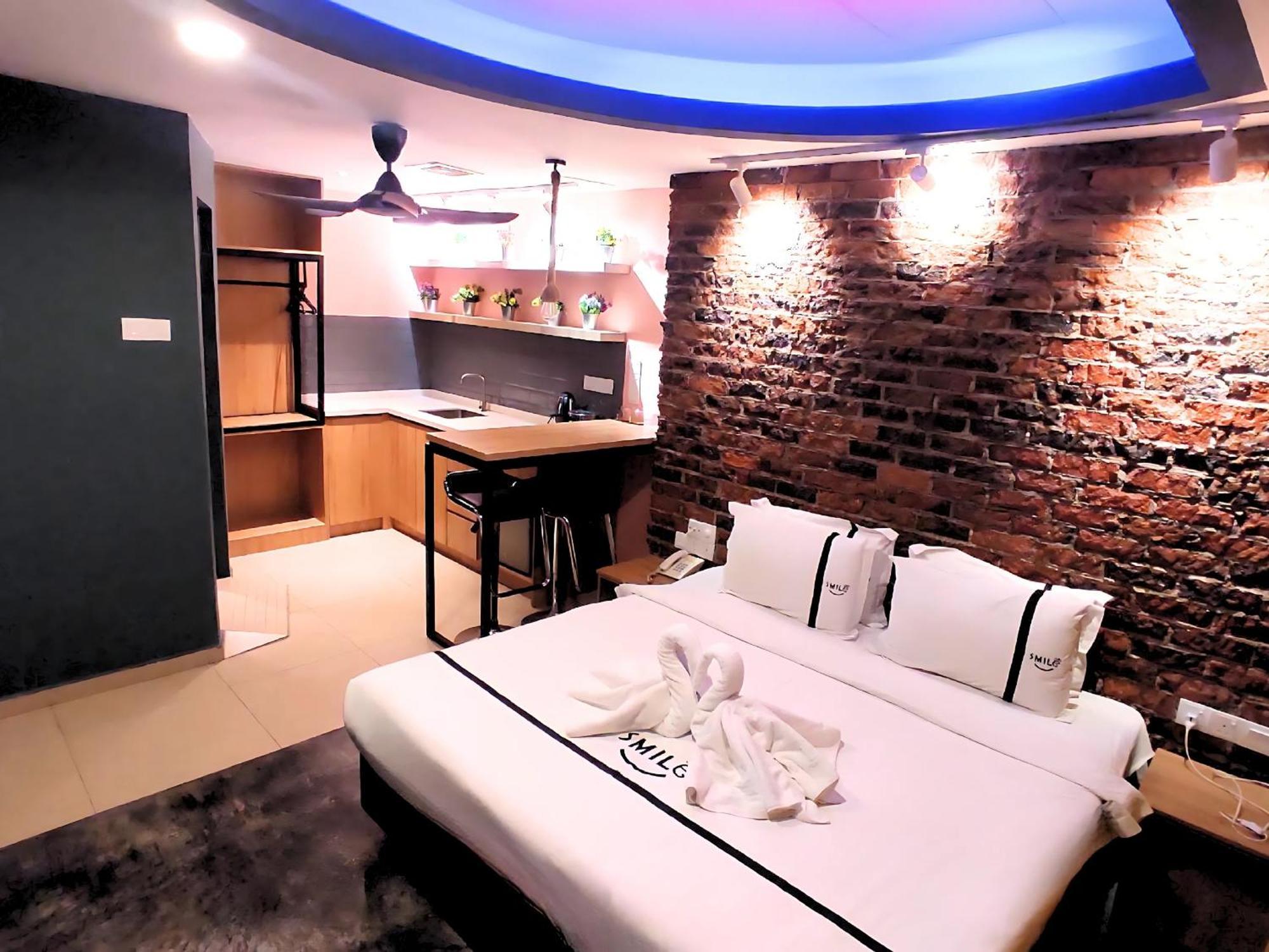 Smile Hotel C180 Cheras Selatan المظهر الخارجي الصورة