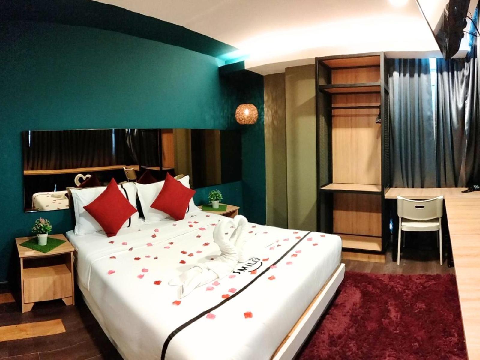 Smile Hotel C180 Cheras Selatan المظهر الخارجي الصورة