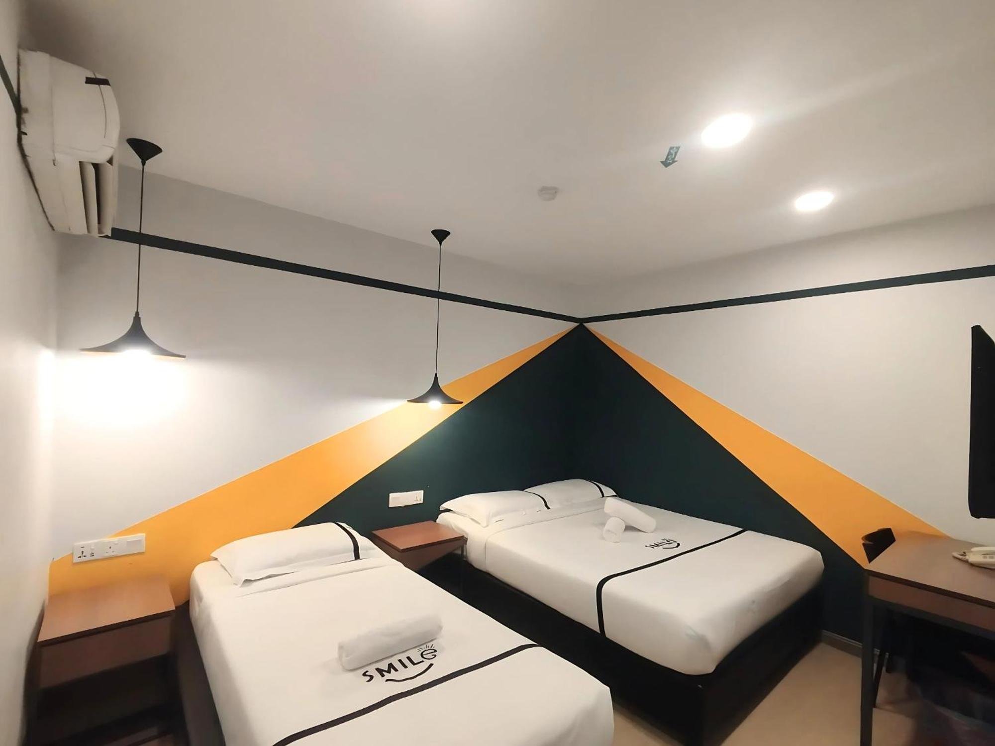 Smile Hotel C180 Cheras Selatan المظهر الخارجي الصورة